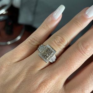 COPY - COPY - Beautiful brown and white diamond antique ring
